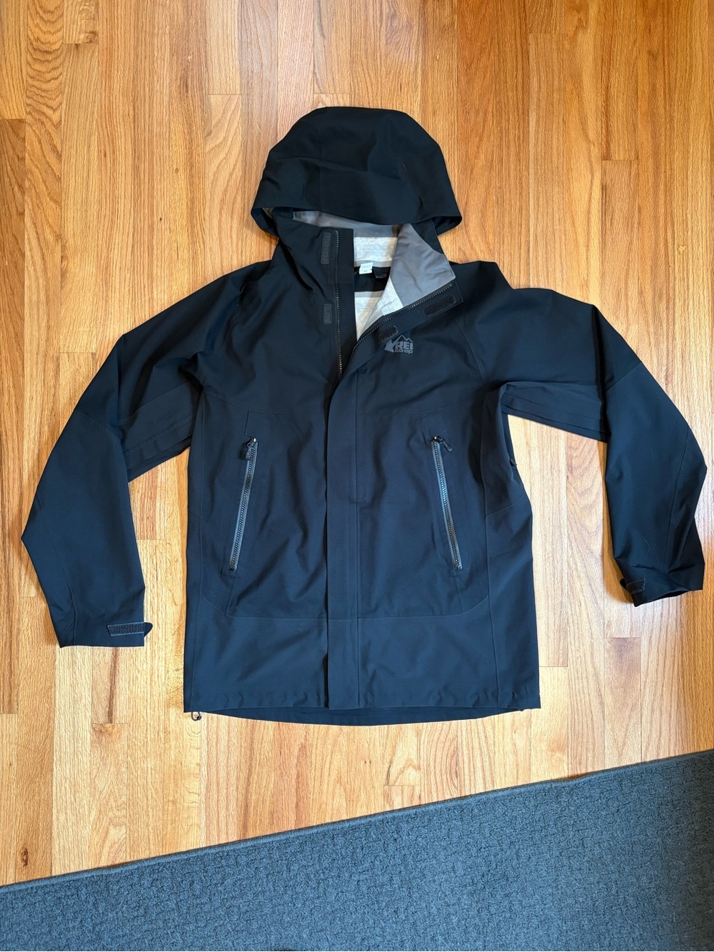 REI Men’s Talusphere Rain Jacket Black